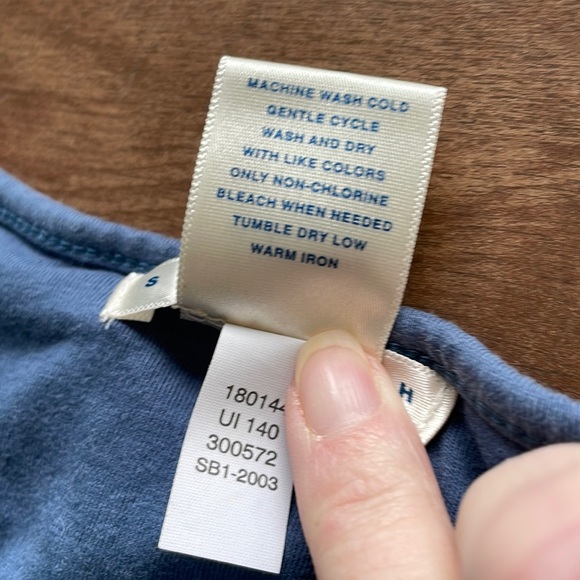 Old Navy bra tanks - two pack - Picture 6 of 7